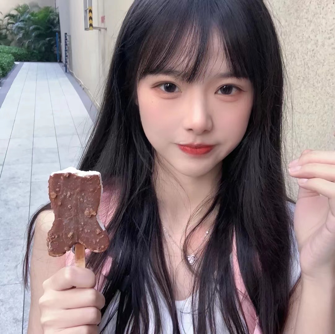 很惊艳的妹妹如春风般美好