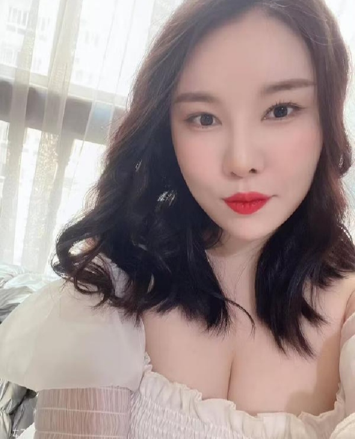 建邺火辣诱惑多米小姐姐