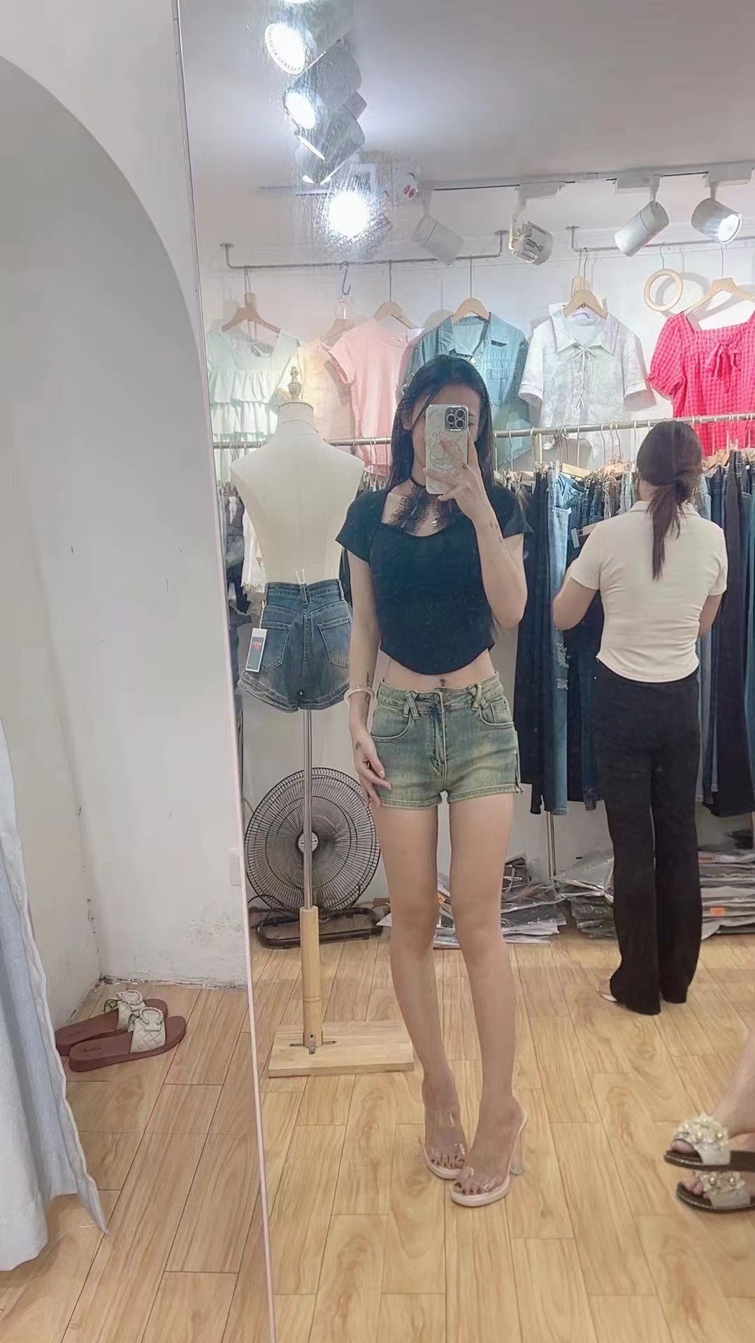 天河区紧致嫩妹小茜