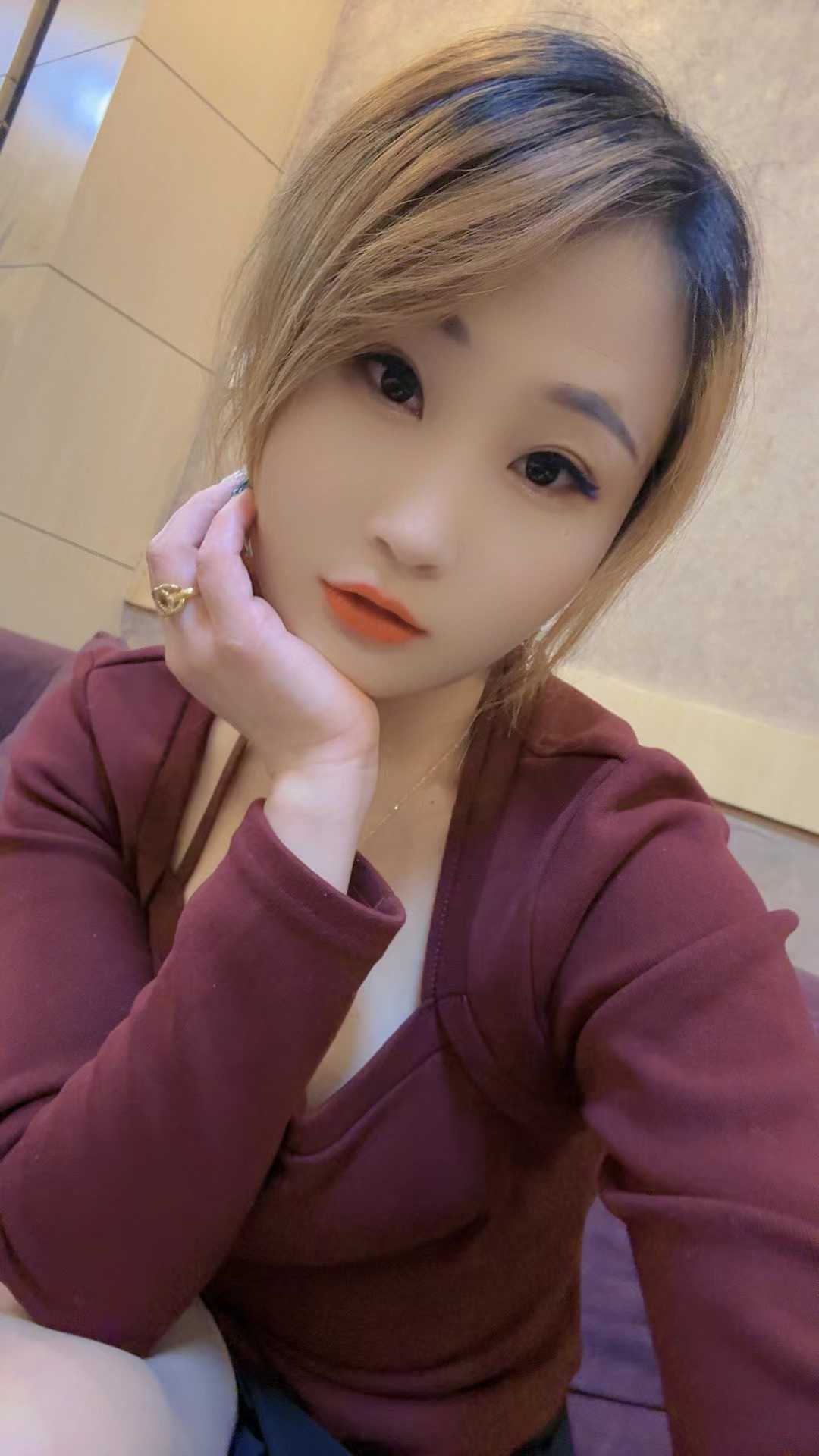 高贵优雅，性感。