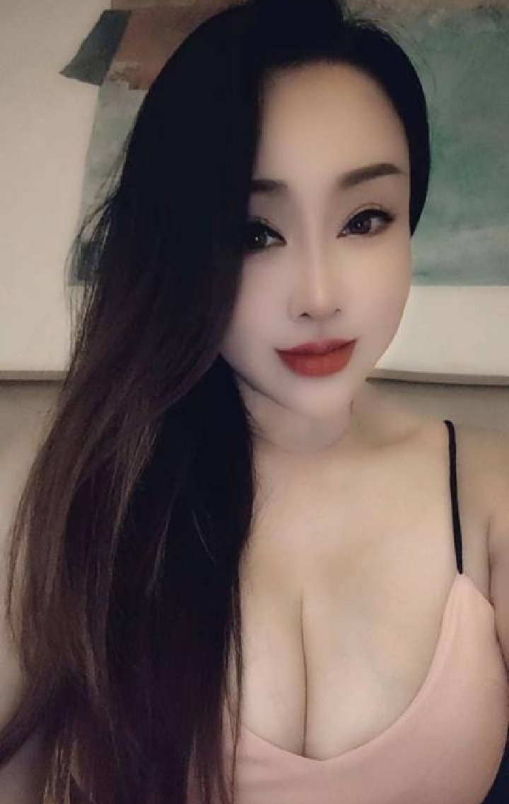 朝阳惹火大白兔娇媚狐狸