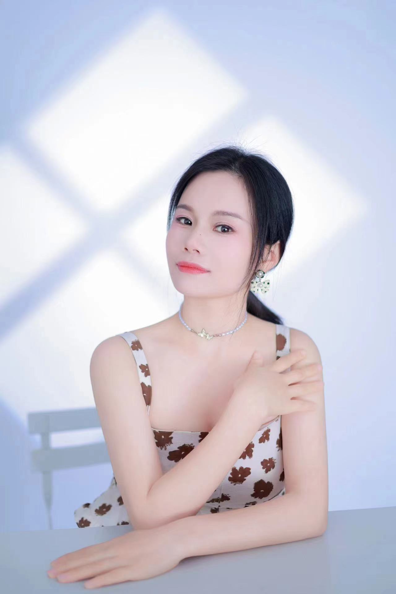 宝安区服务系小姐姐雪梨