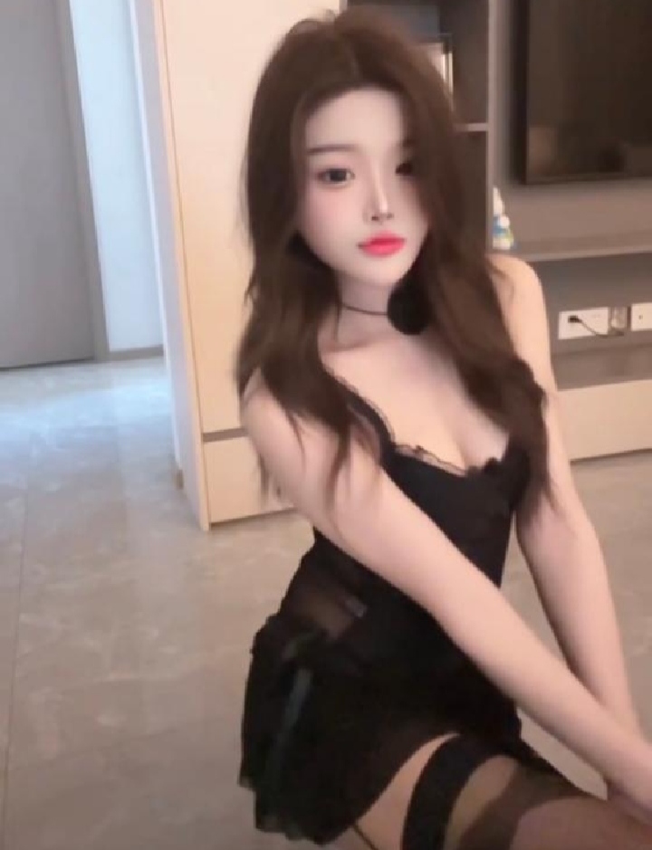 照片甜美诱惑小布丁