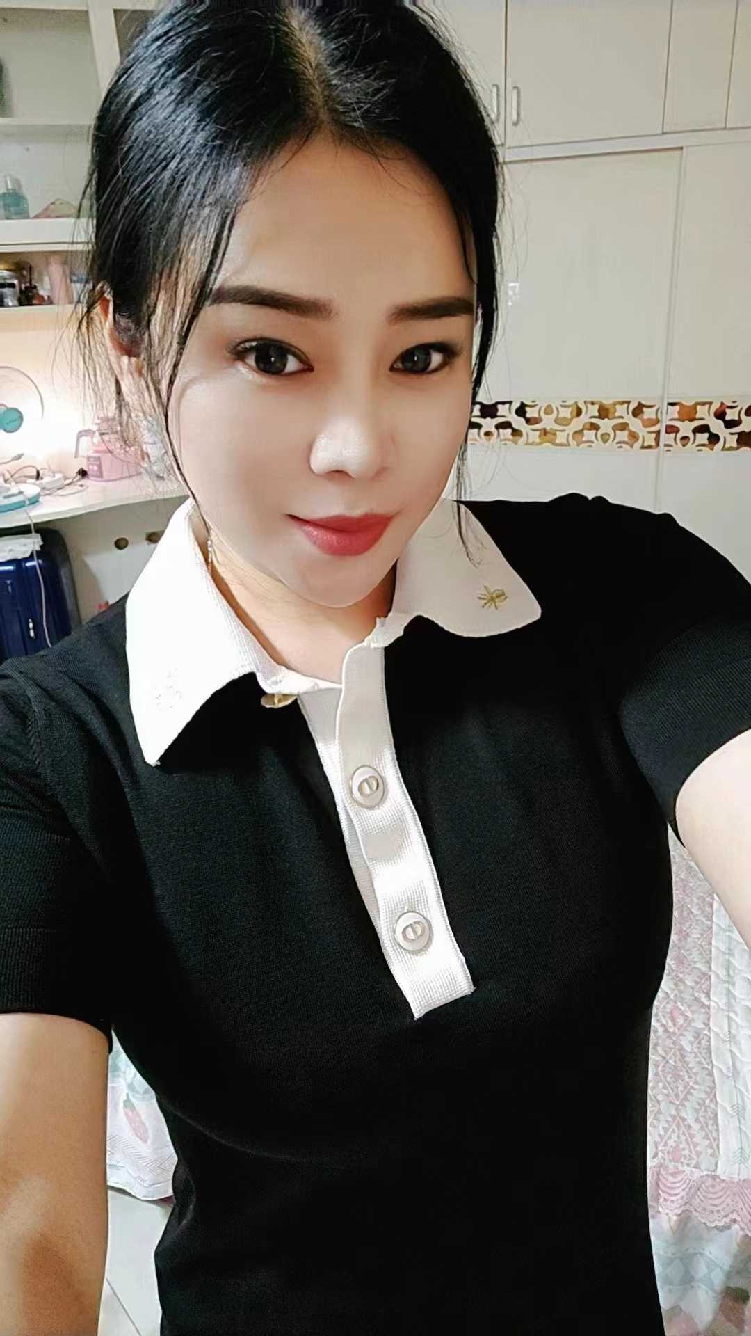 潘家园丰满少妇紫薇