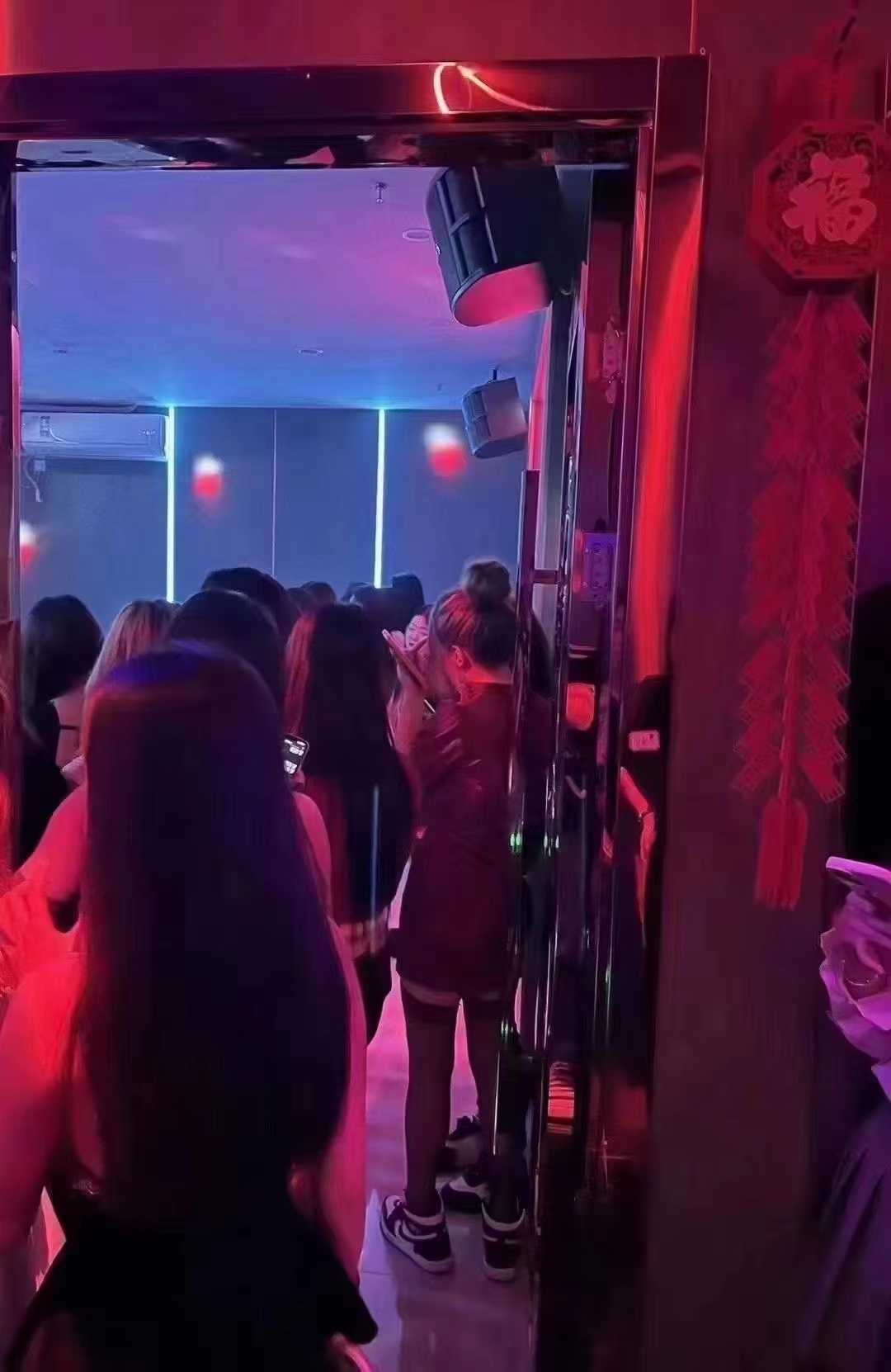 武汉特色ktv  点场