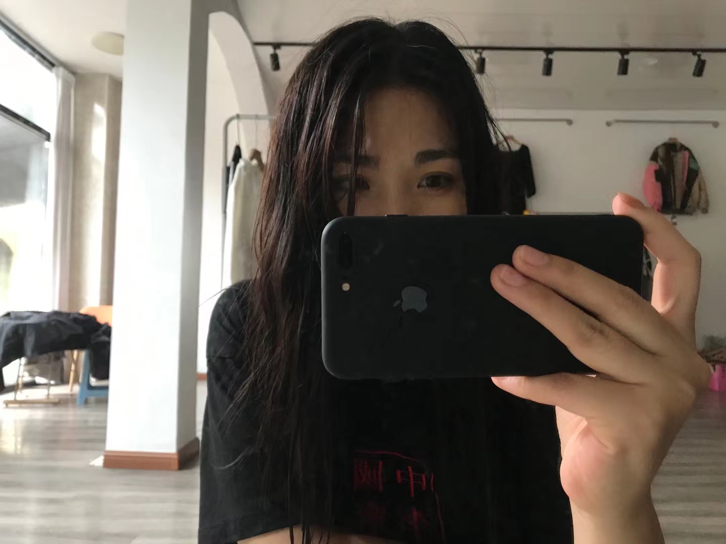 5月份刚下海清纯妹子，身高172    女友般服务