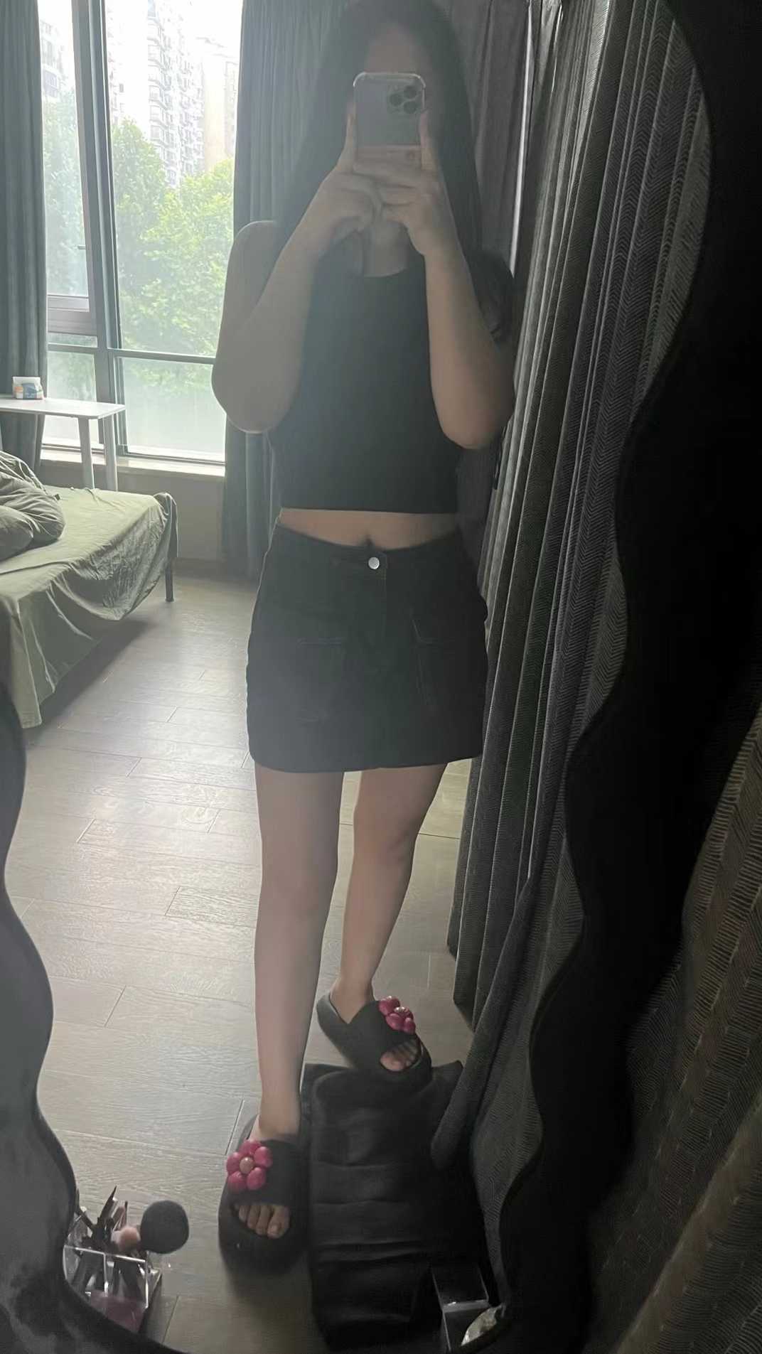 5月份刚下海清纯妹子，身高172    女友般服务