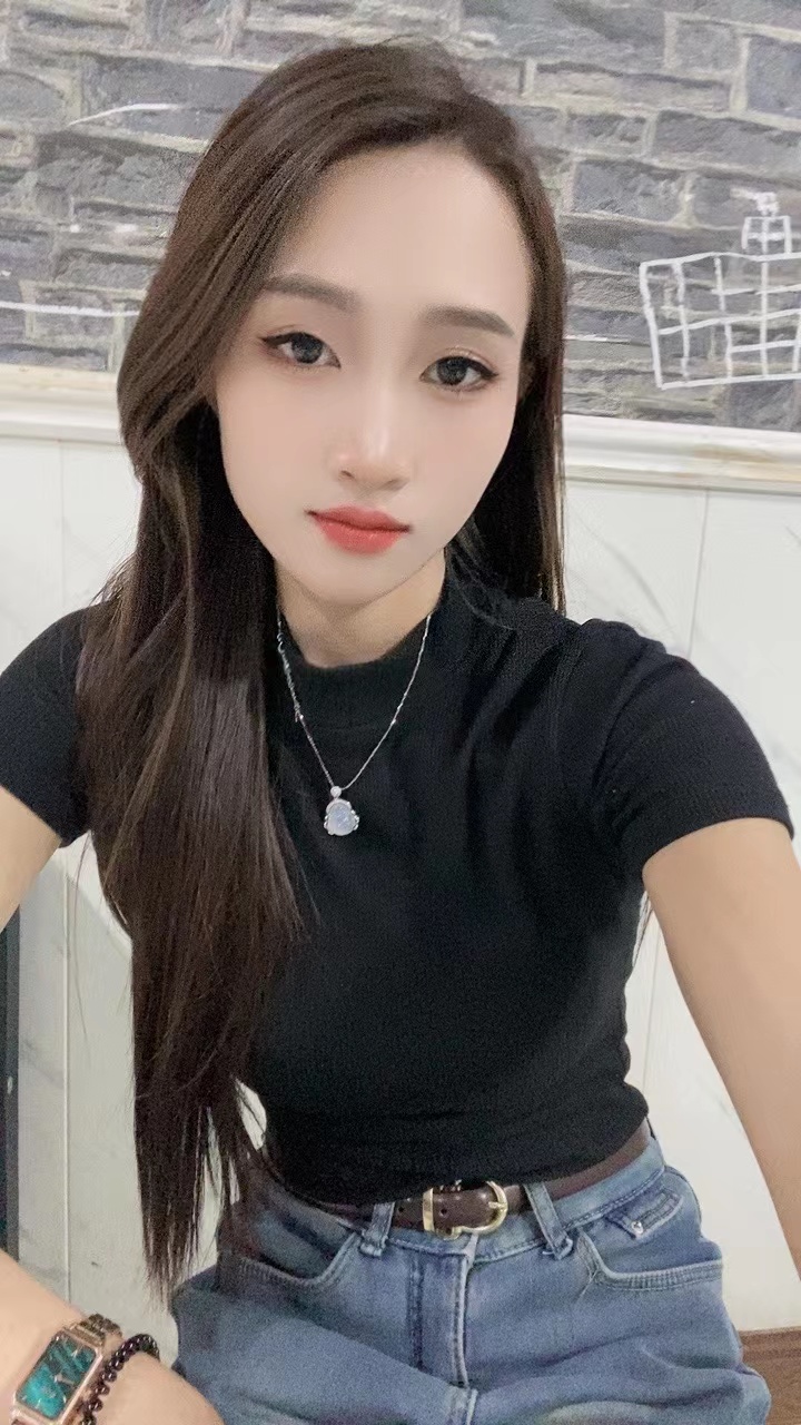 自聊美女香香，风情万种