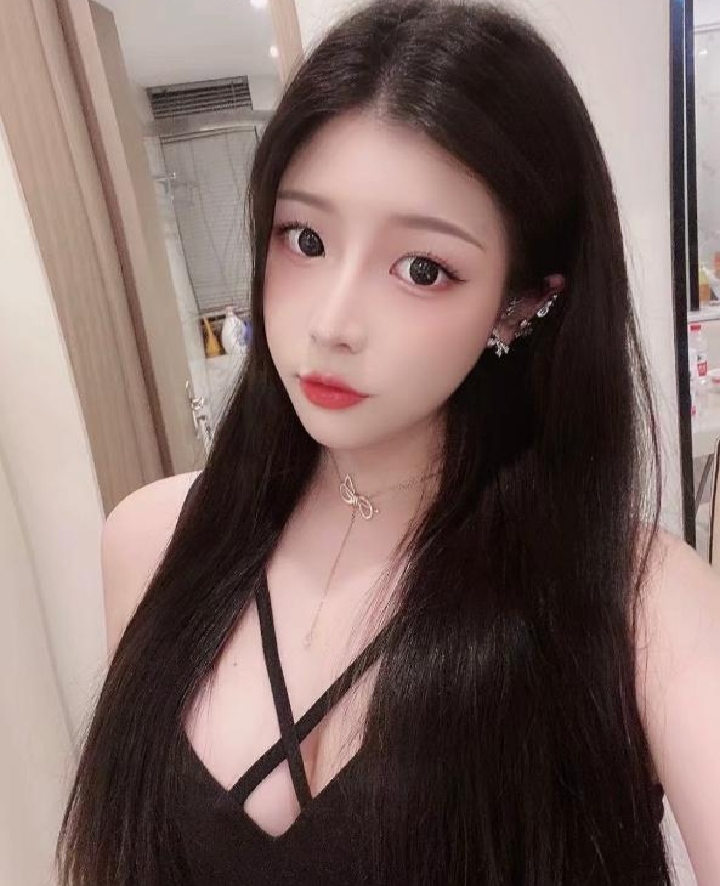 闵行长腿翘臀小姐姐