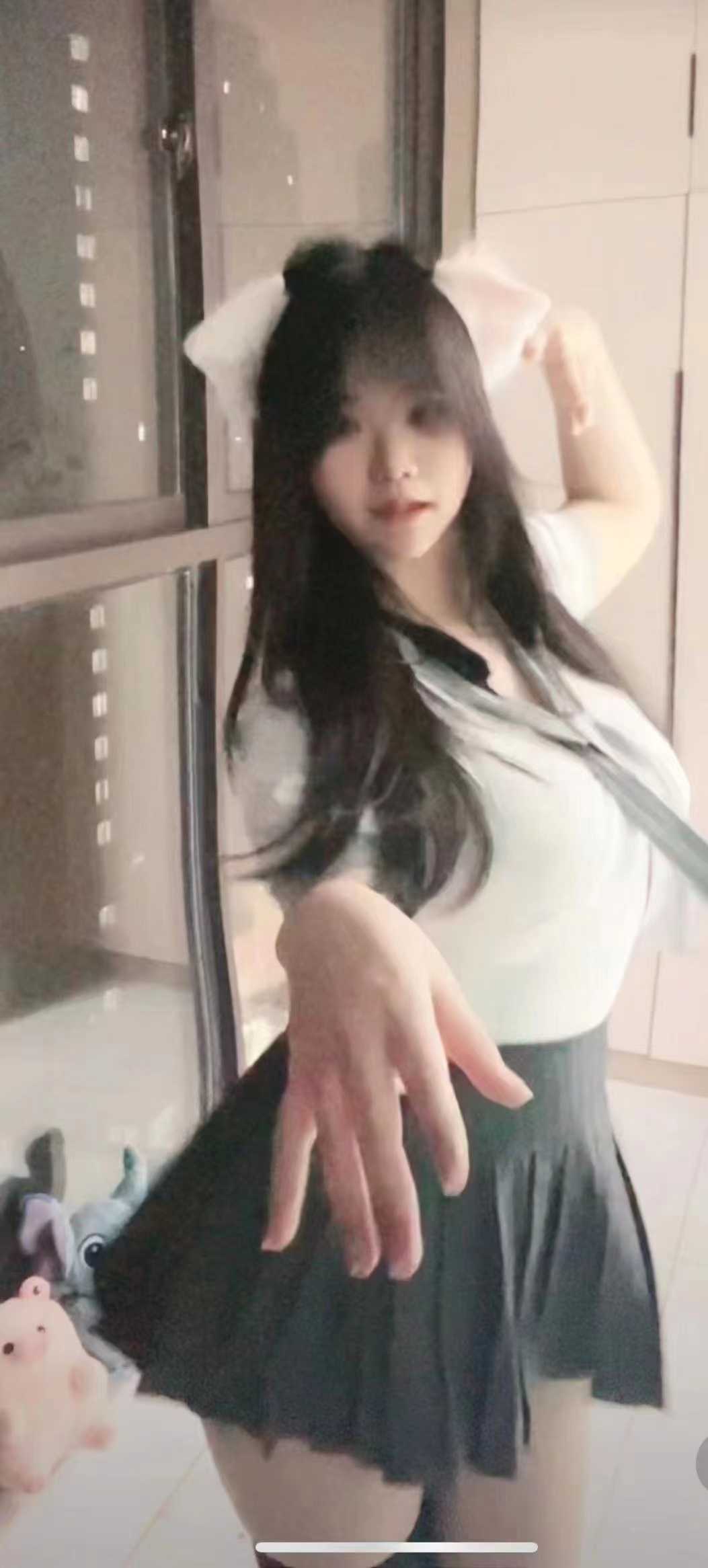 05年大一兼职小美女