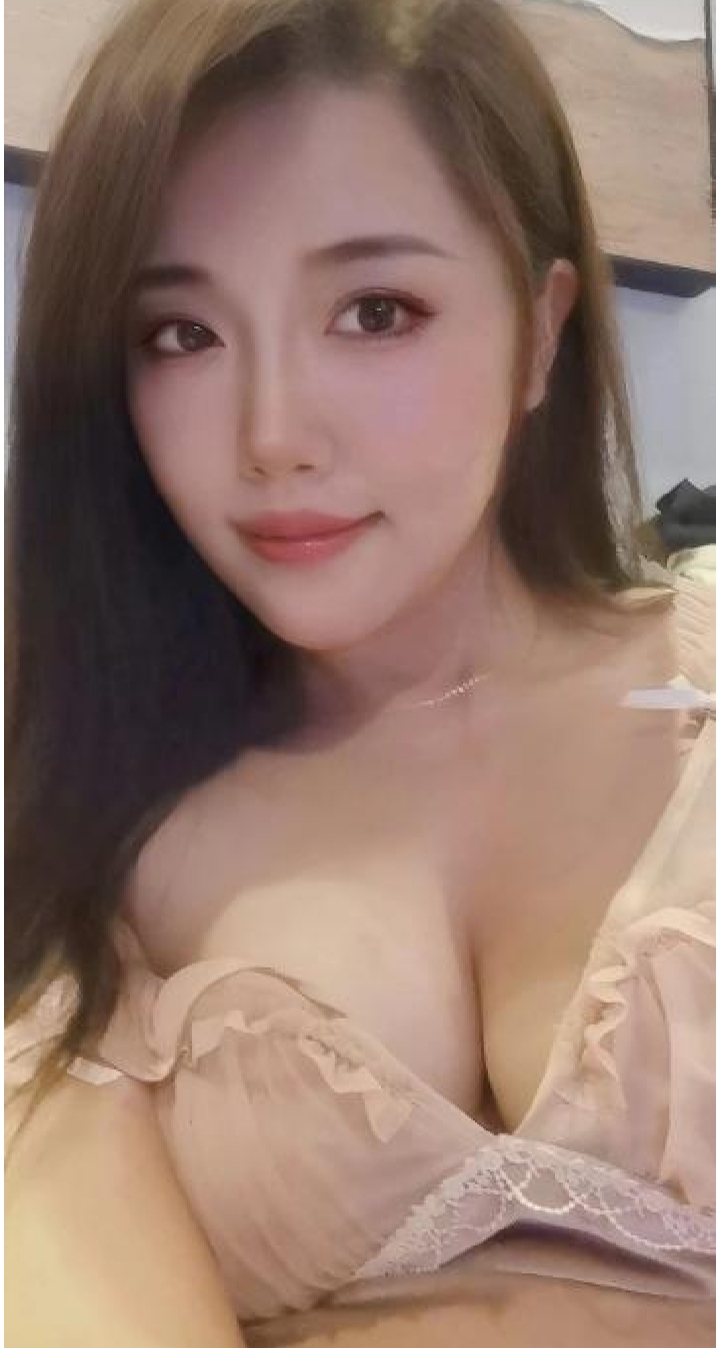 南京巨乳尤物小姐姐