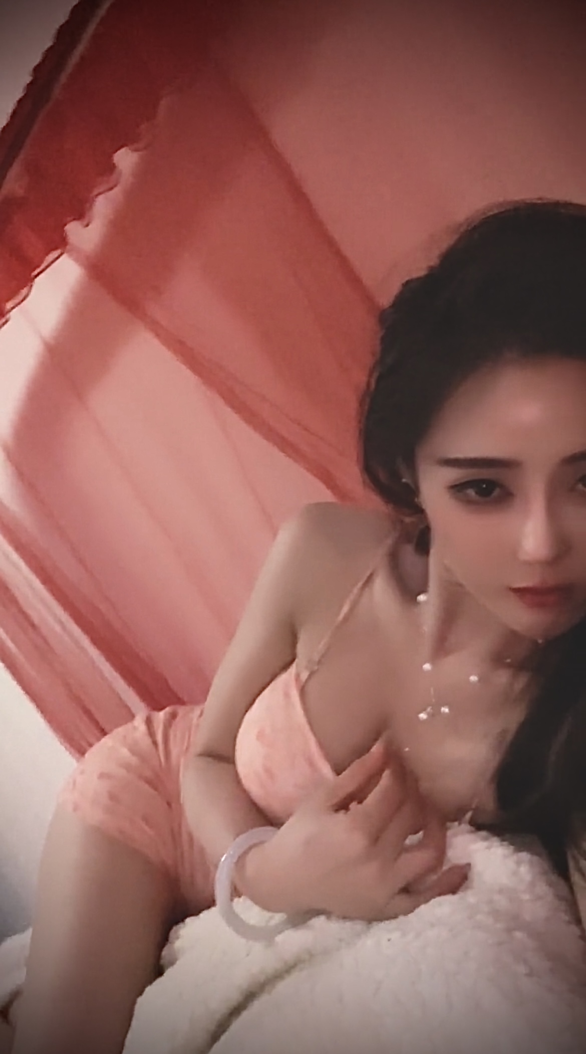 白嫩粉兼职苏苏