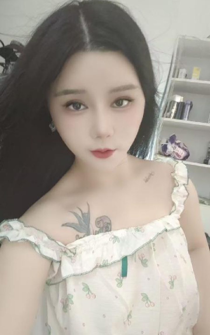 沙井白嫩诱人小桃桃