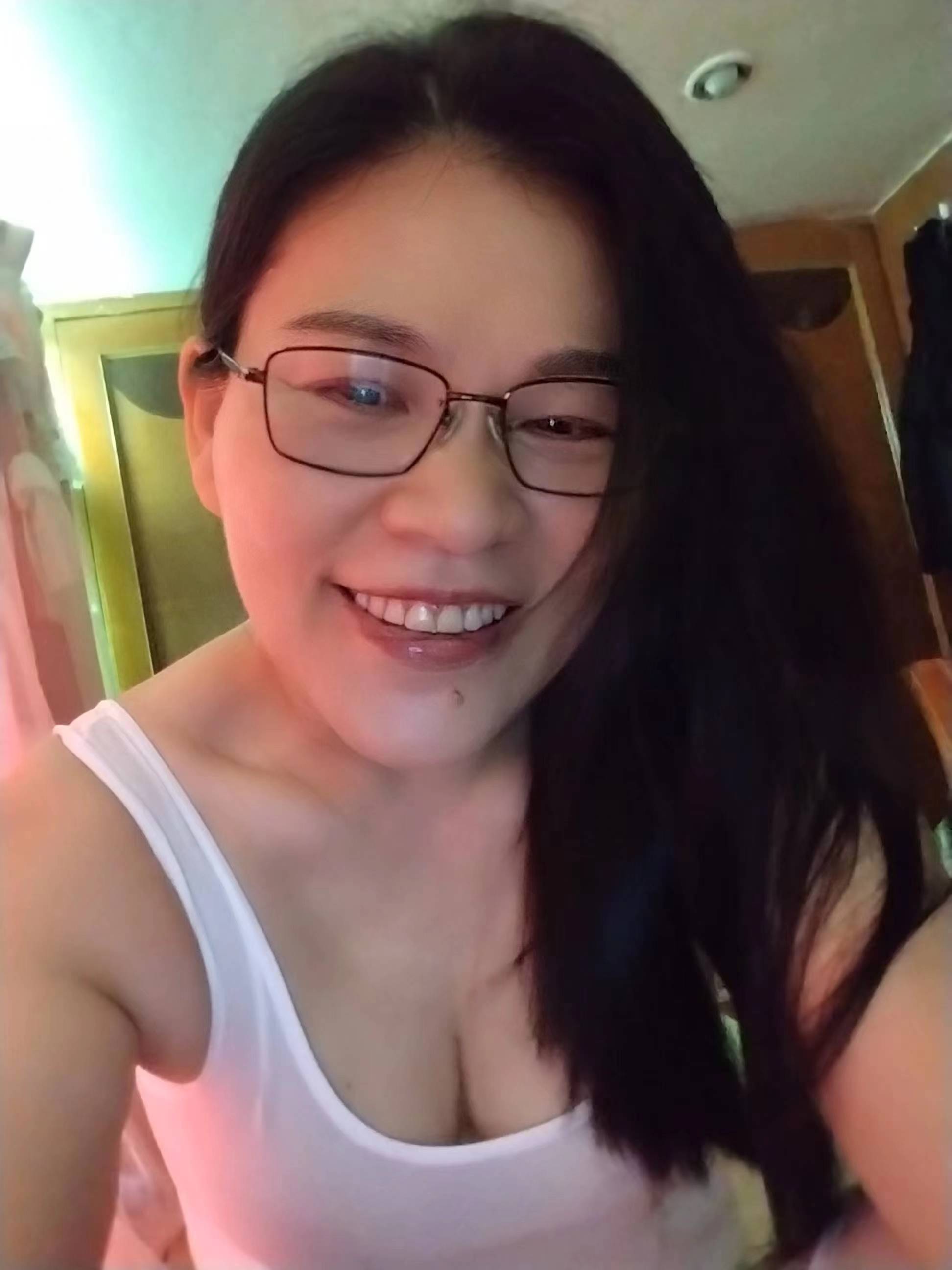 广东省广州市大奶少妇