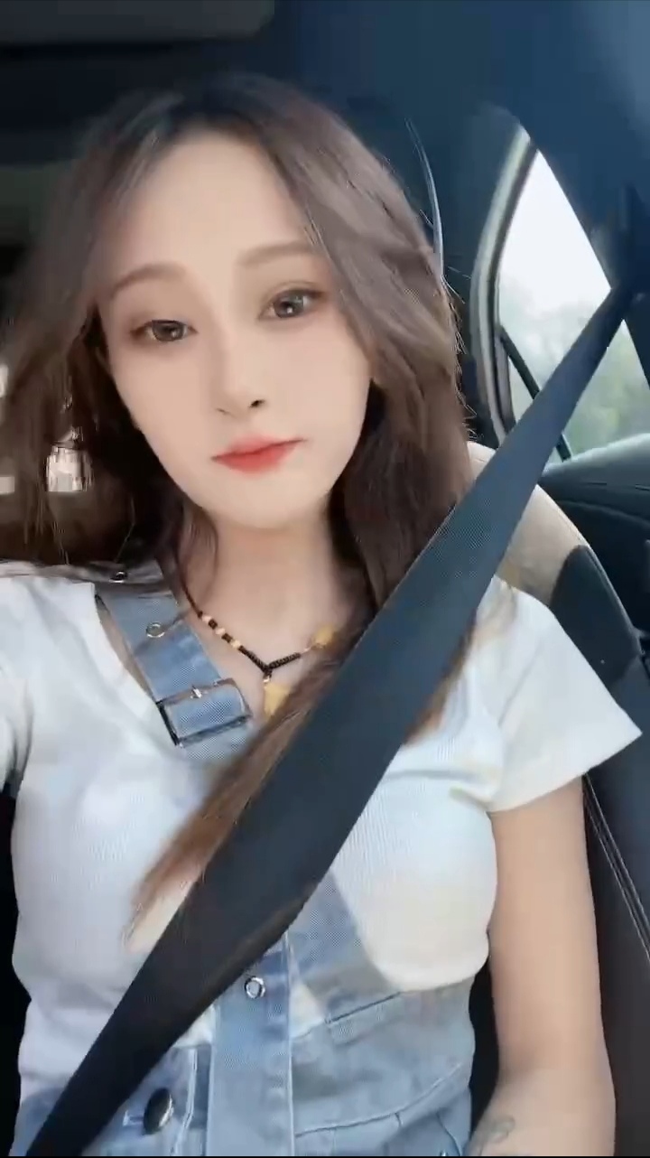 小巧玲珑姿势多
