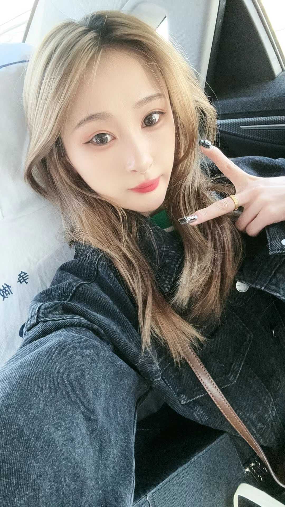 小巧玲珑姿势多