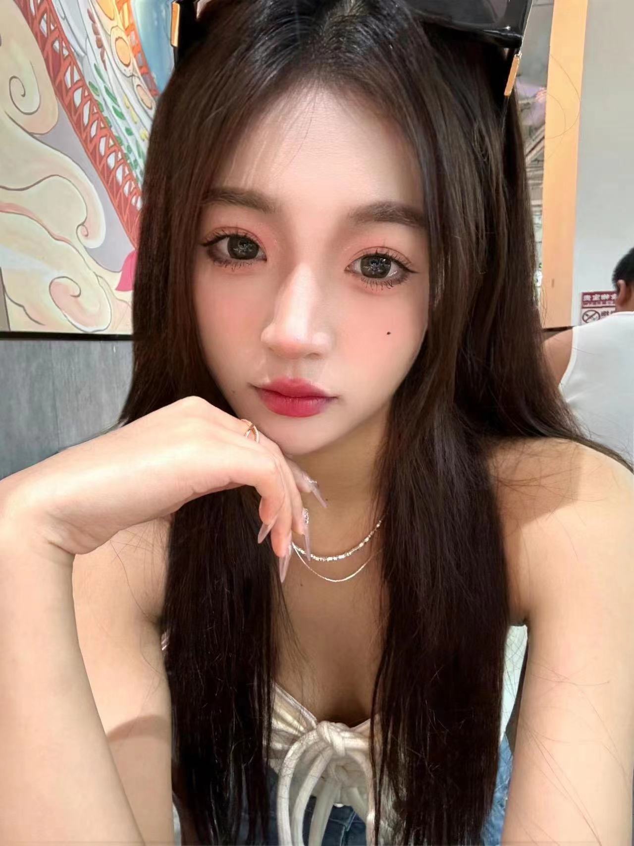 热情好客，人美声甜的小姐姐