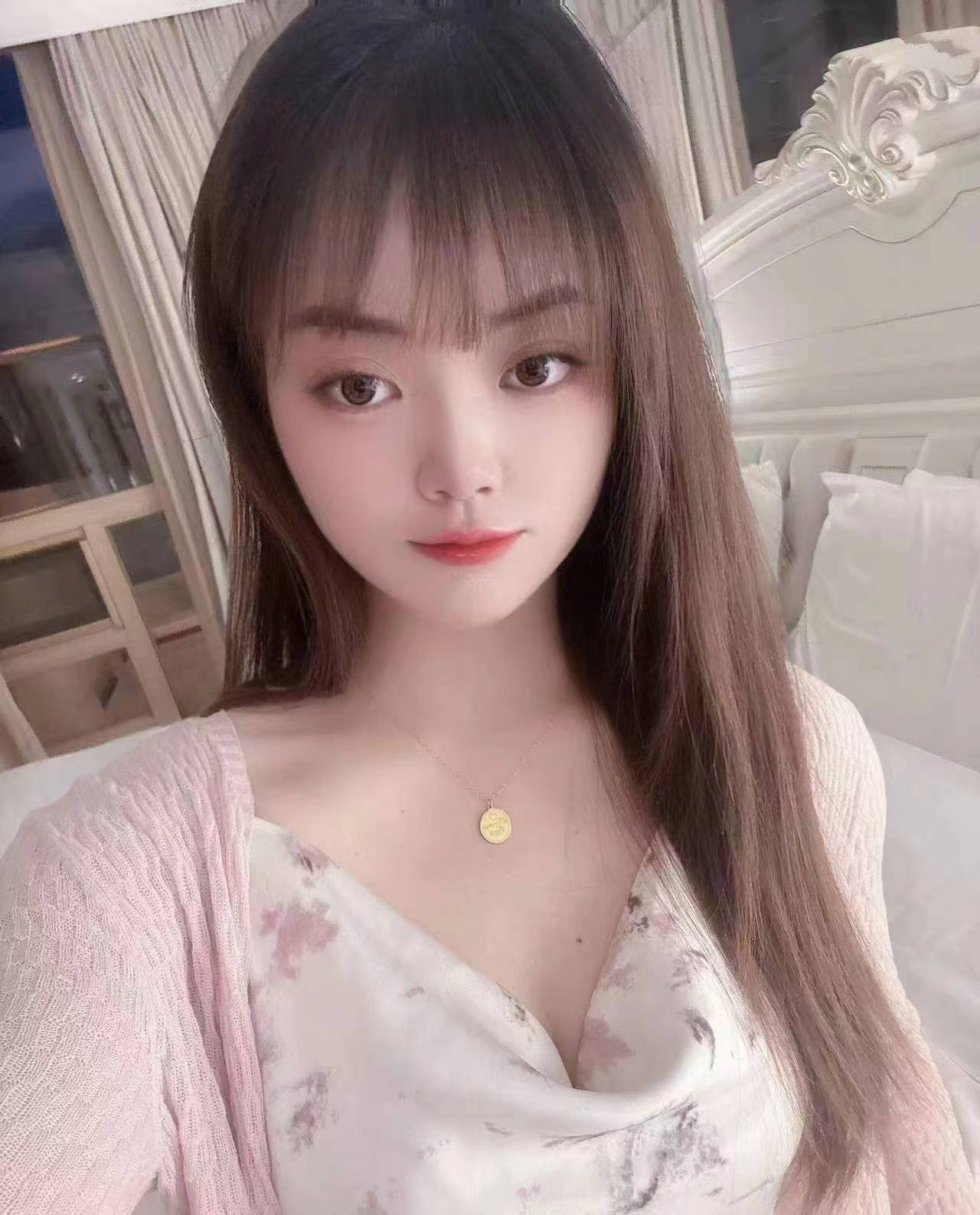 爱笑的妹妹，甜甜的