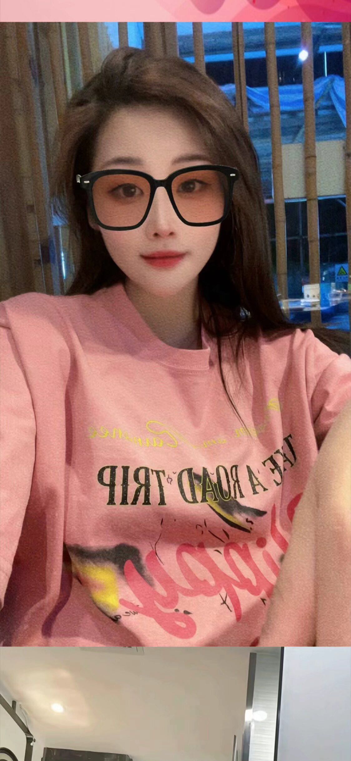 黄泥磅姿姿美女