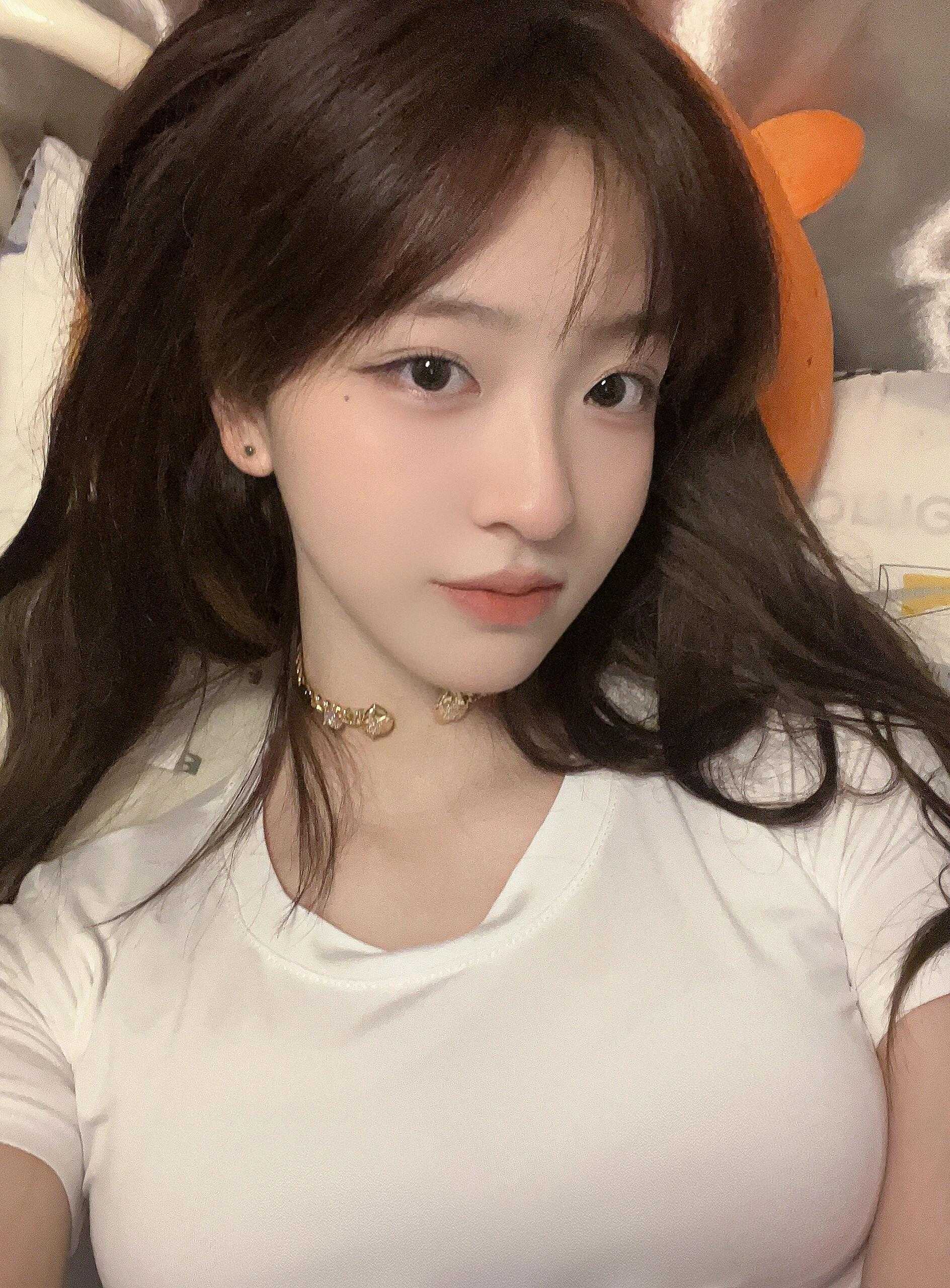 性感皮肤白，很惊艳的妹妹