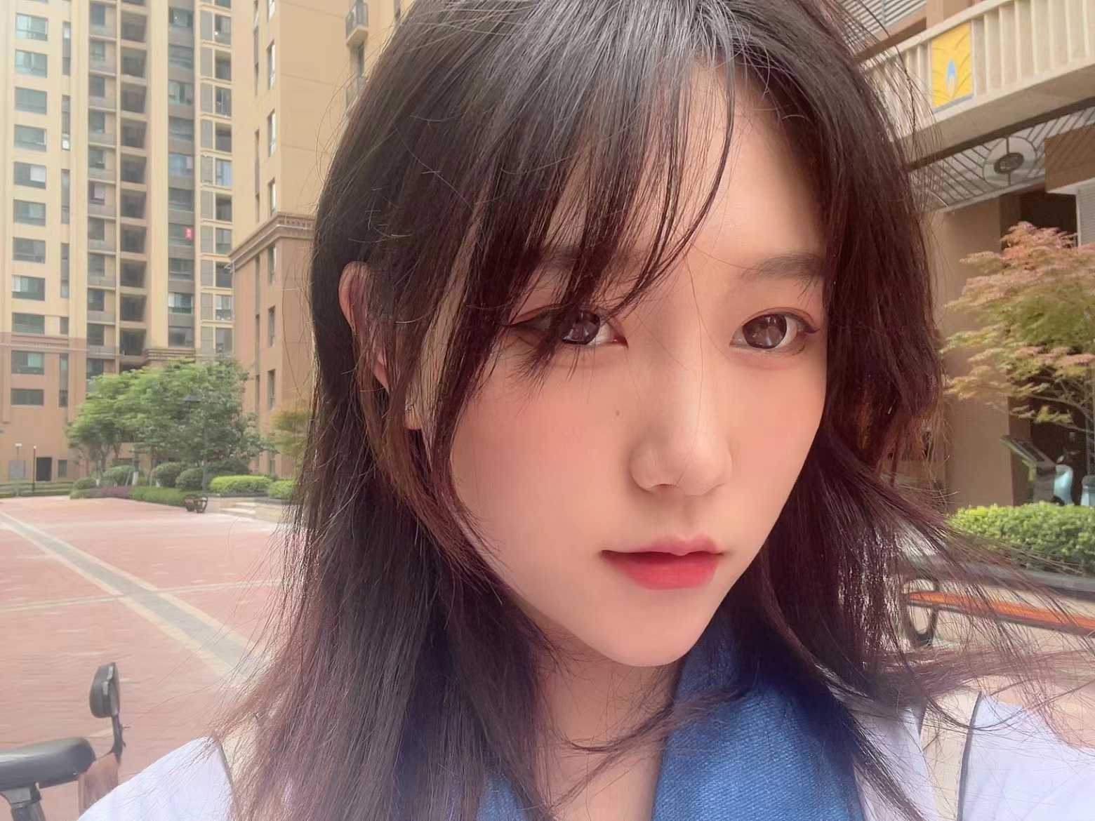 学生偶尔兼职，照片真实可接受视频验证。只要不是太过分的都可以尽量配合，没有地方。