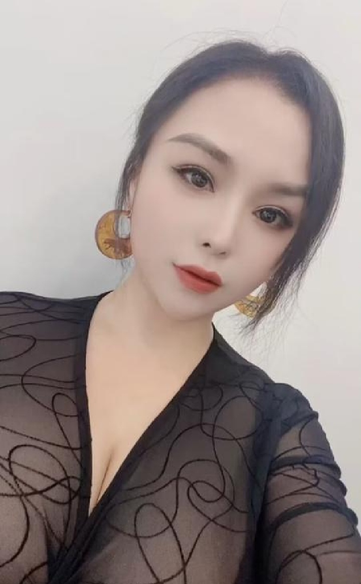 临平惹火大白兔小姐姐