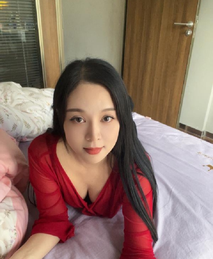 南山惹火瑜伽小姐姐珊珊