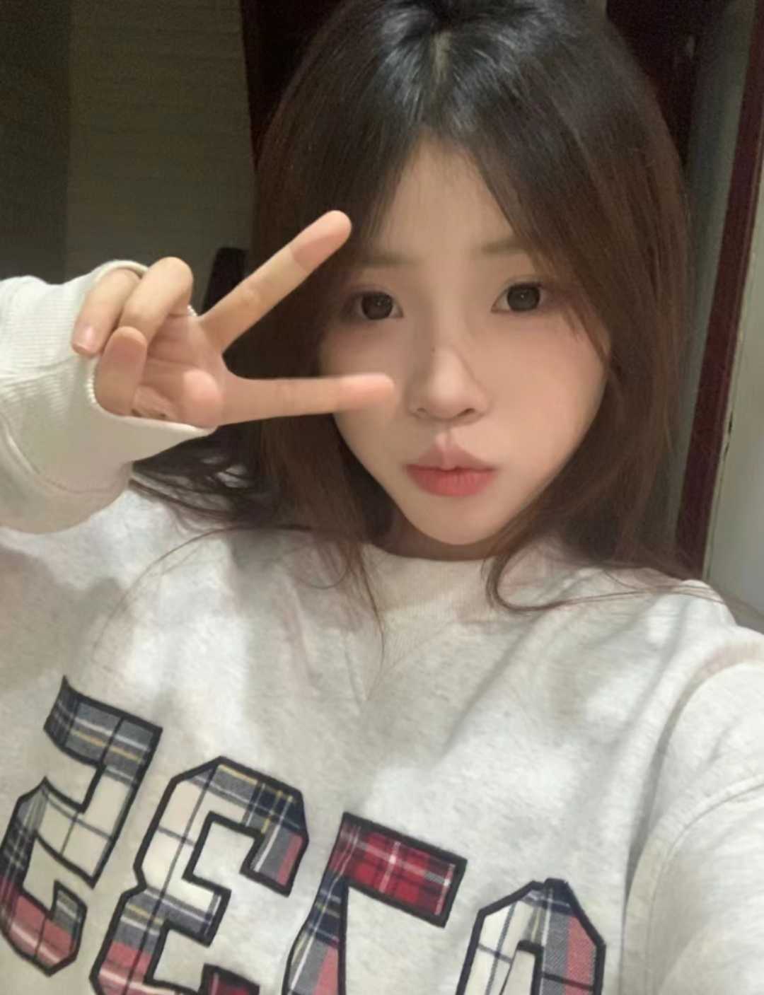 有颜值 还有服务 非常好 推荐