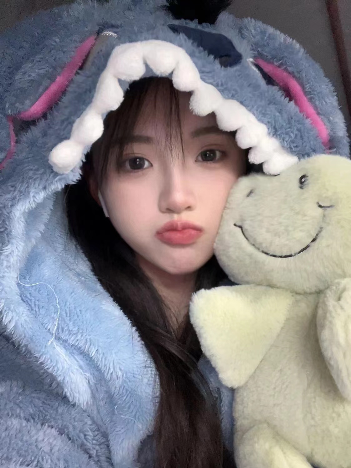 小萝莉类型，活泼可爱开朗06年小可爱