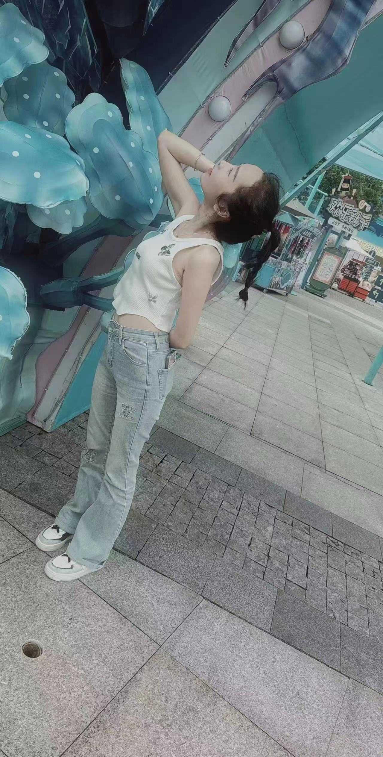 白嫩光滑小女友娜娜