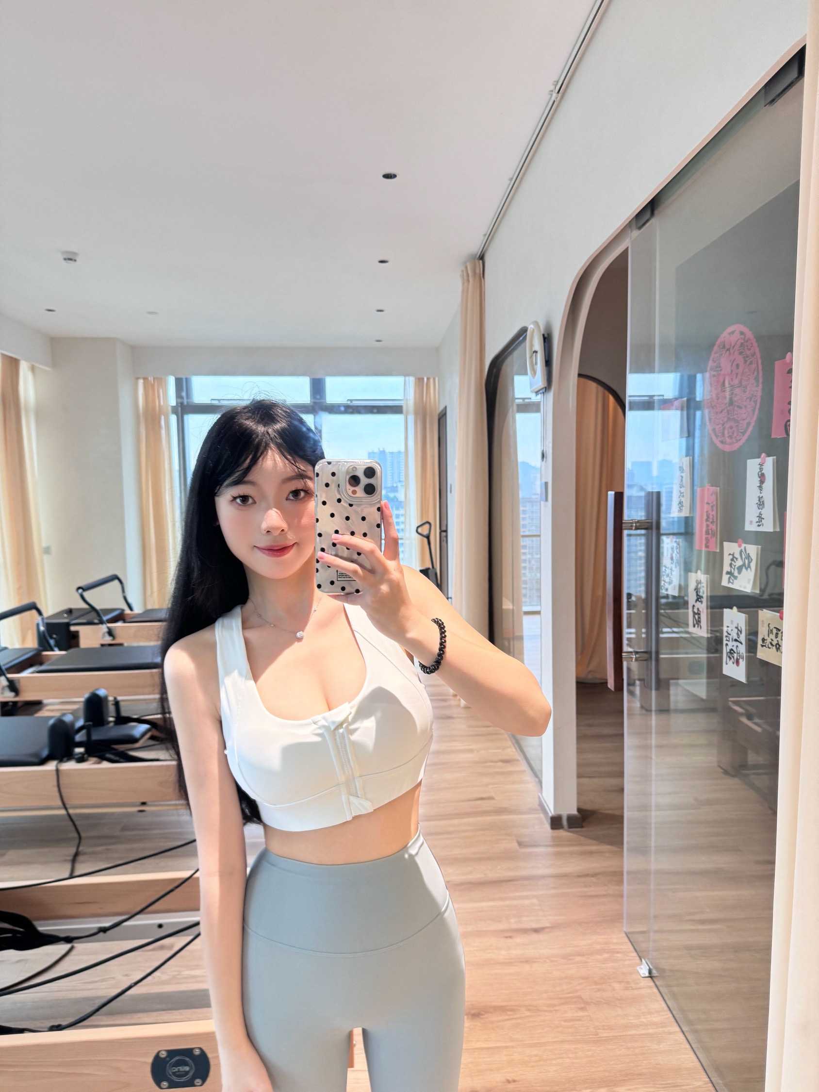 柚柚同学兼职外出