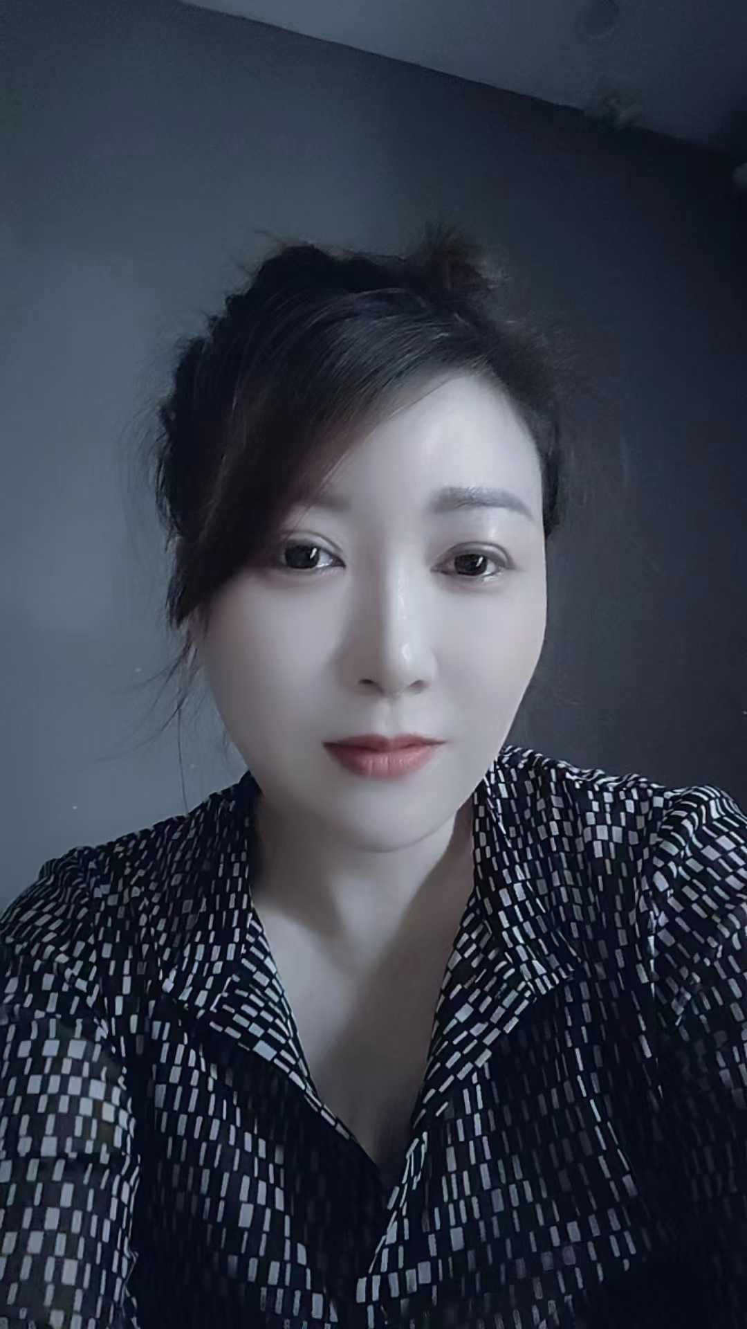 浦东曹路巨臀爆乳女授