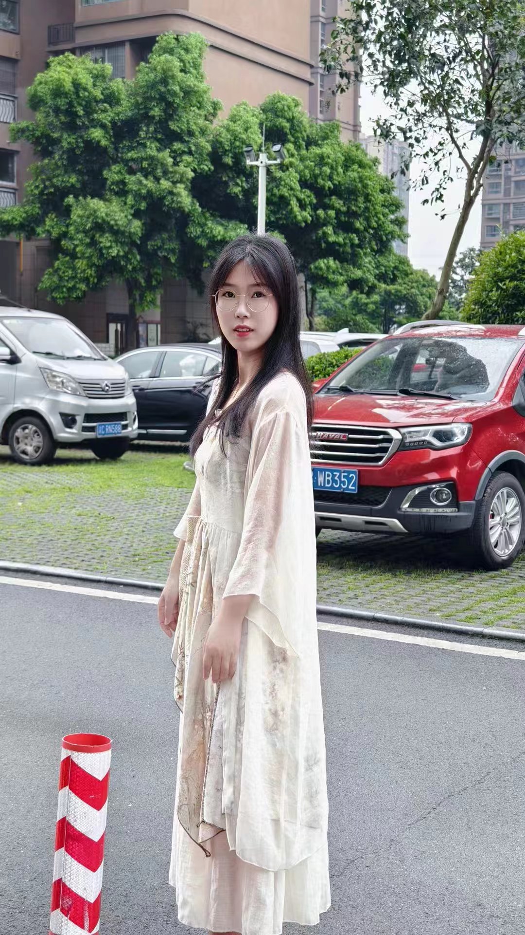 官渡温柔眼镜小仙女