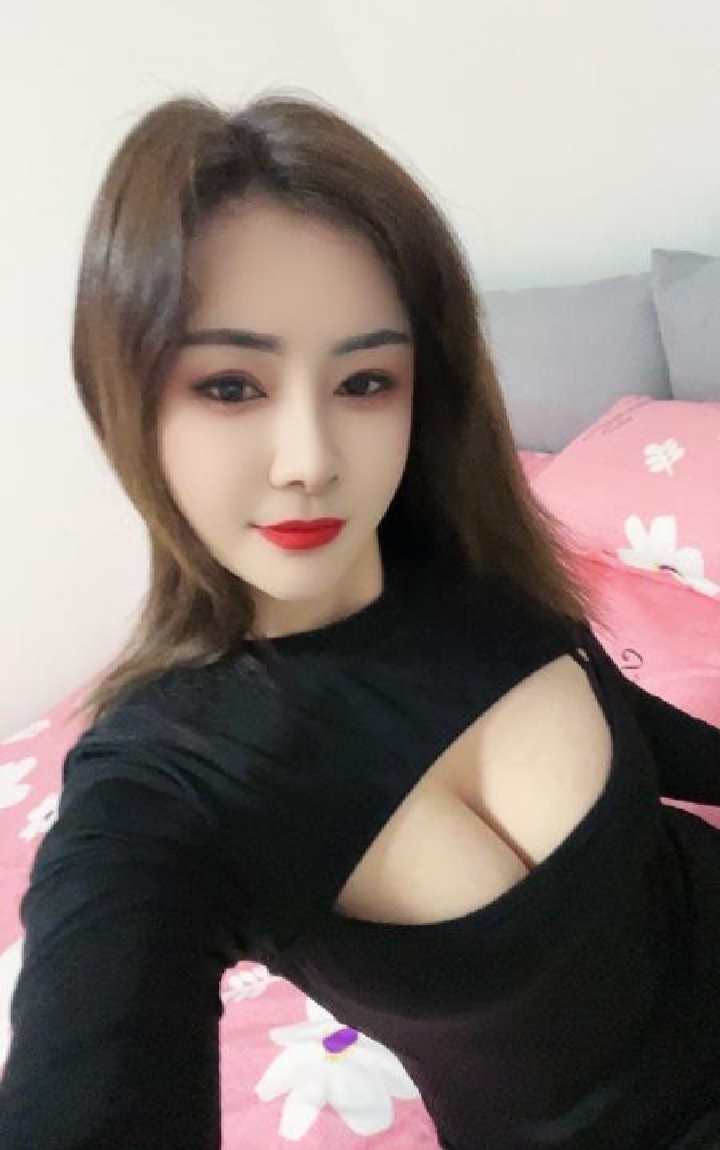 天河大胸尤物雨婷