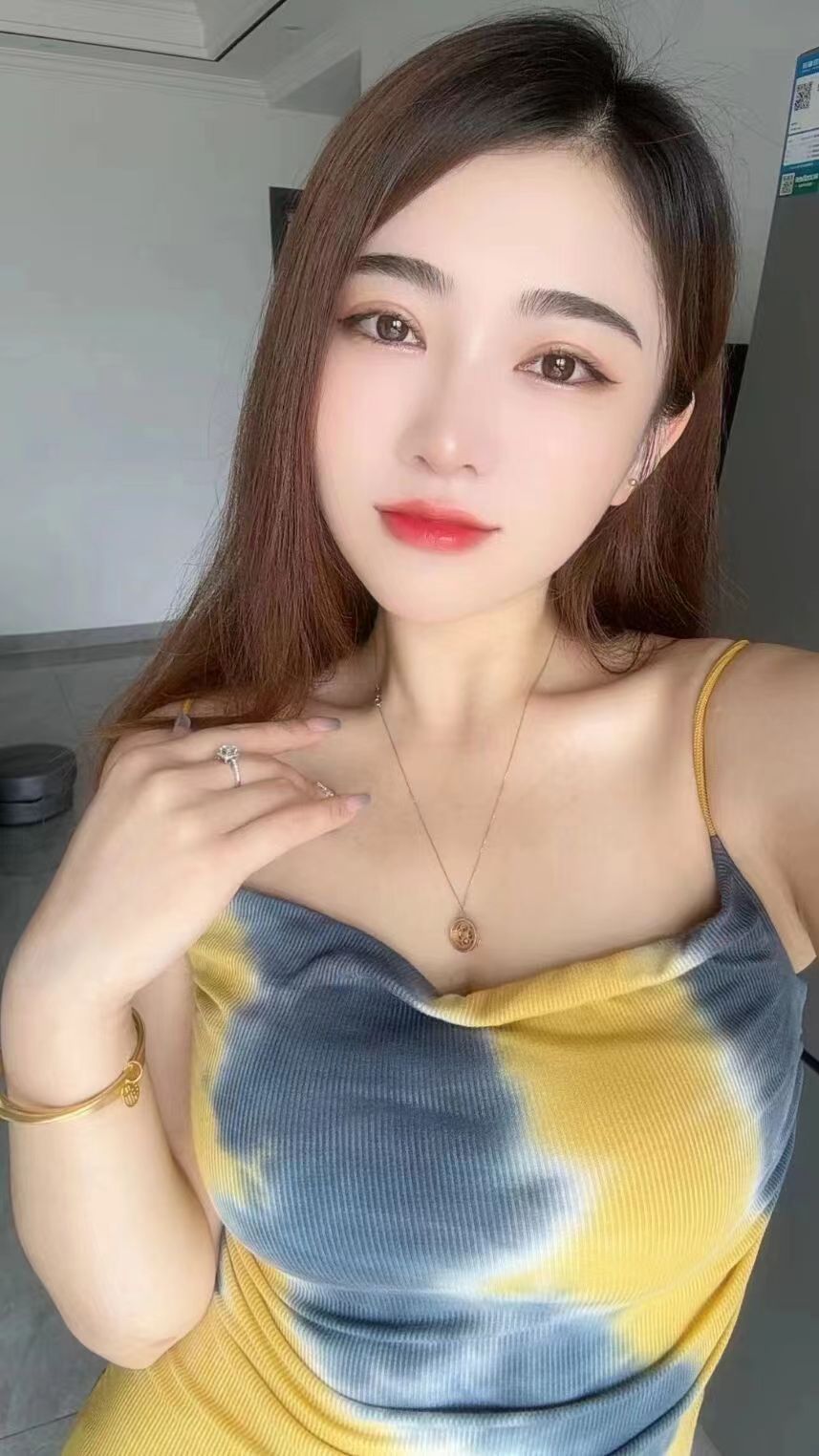 新建区邻家甜妹戴小雨