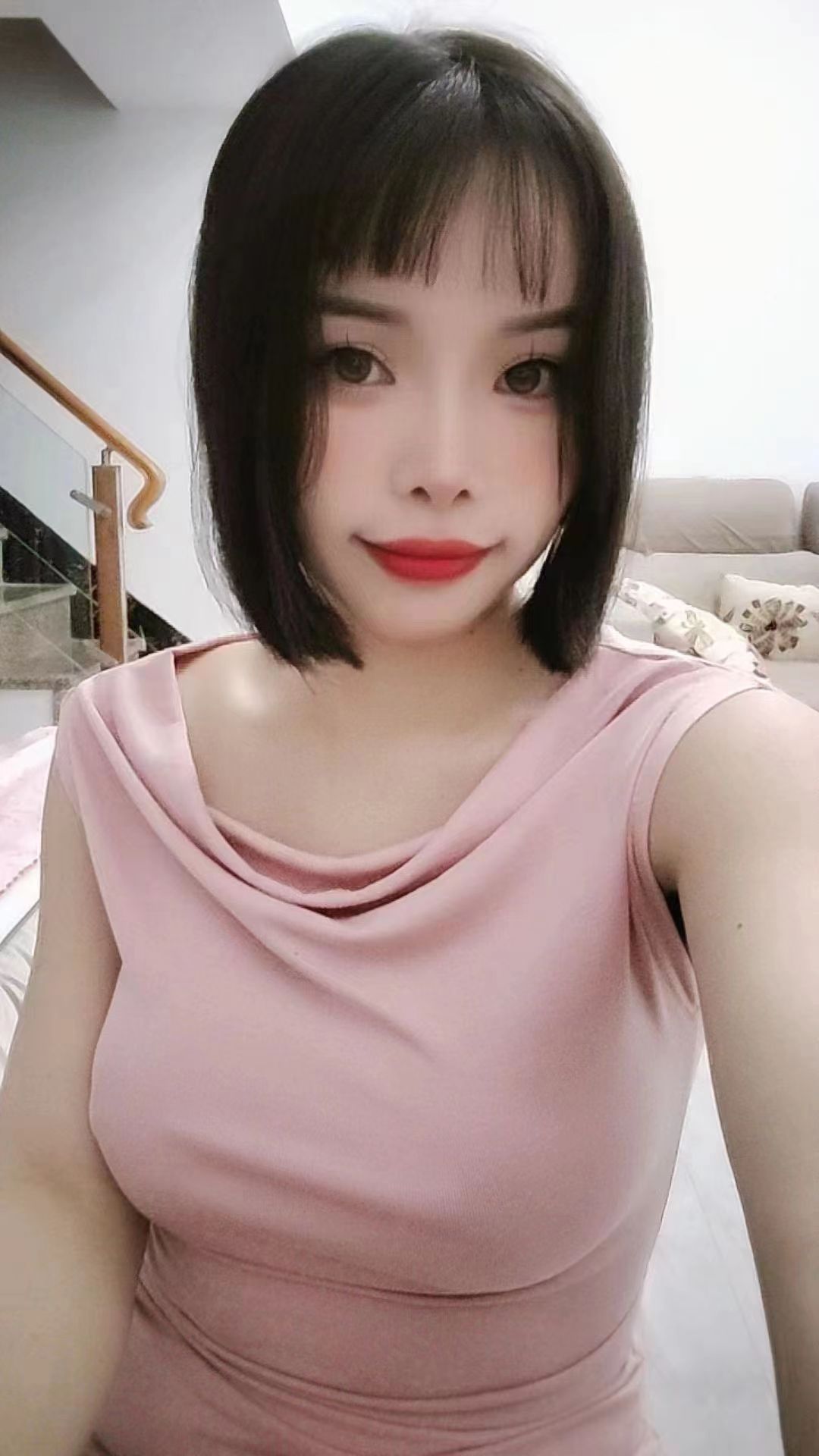 花都短发辣妹柠檬