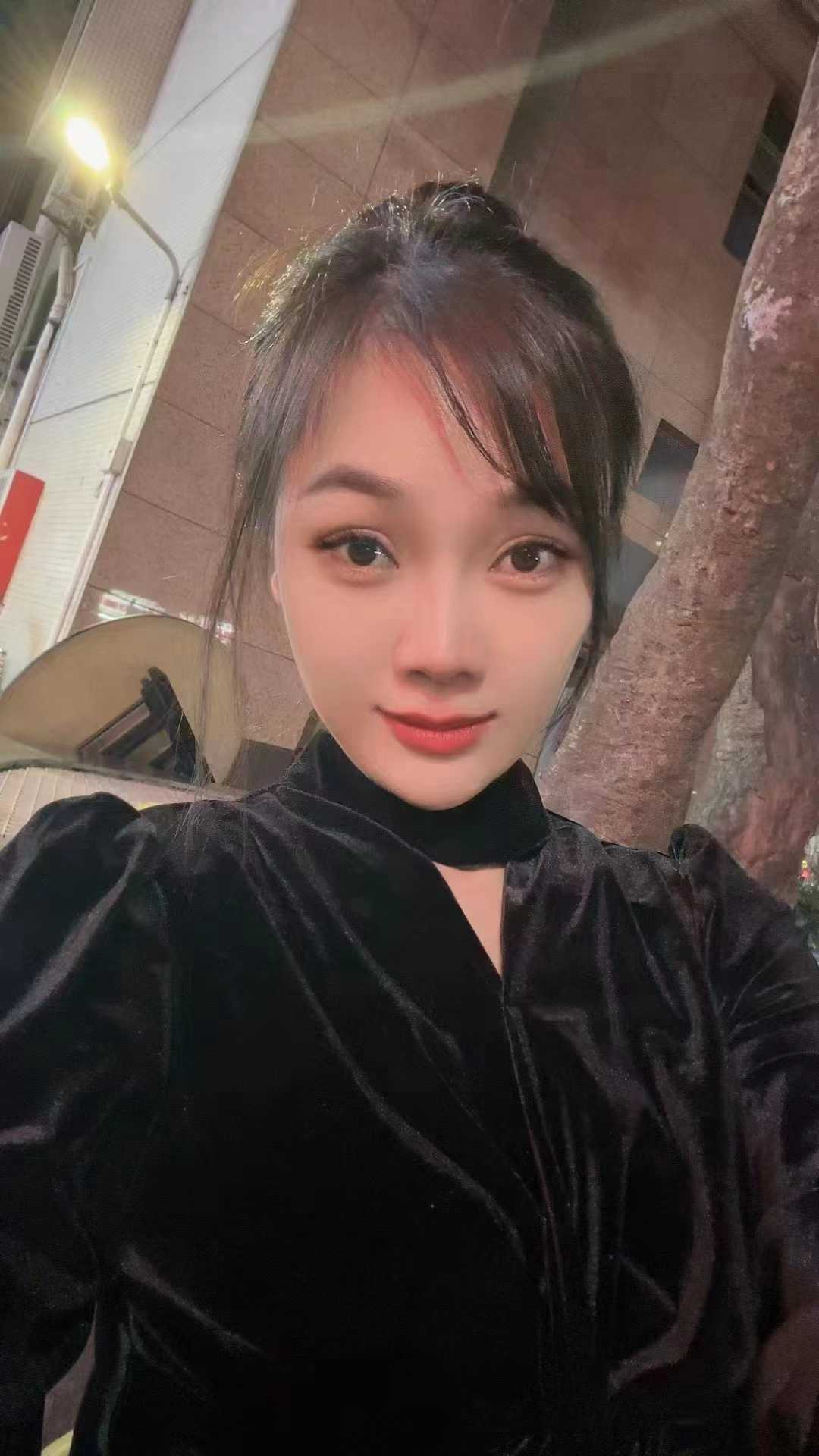 丰满妩媚，封锁饱满