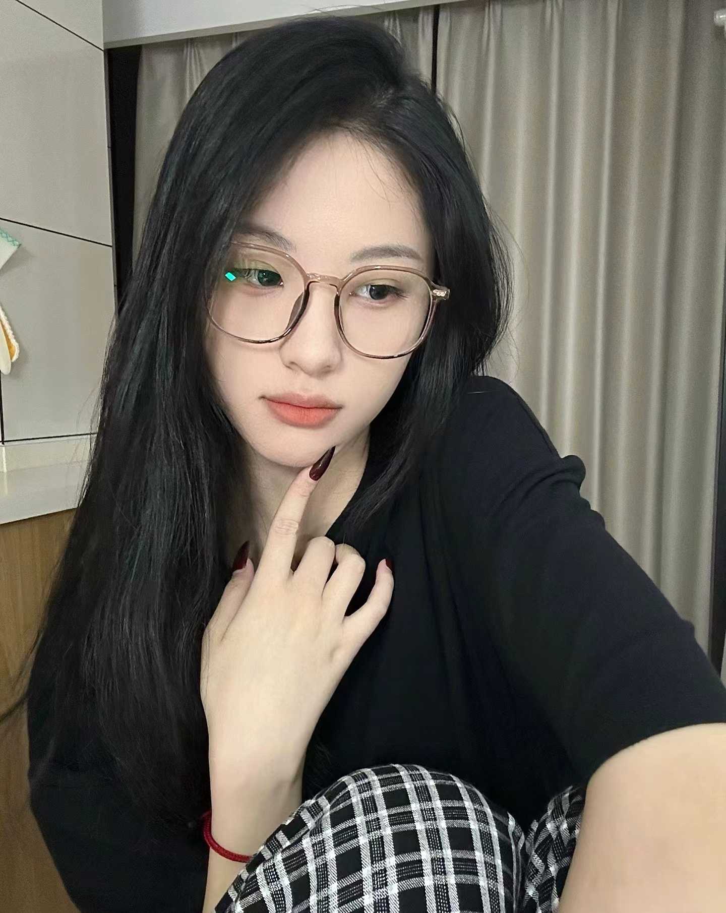 00后个人兼职小妹