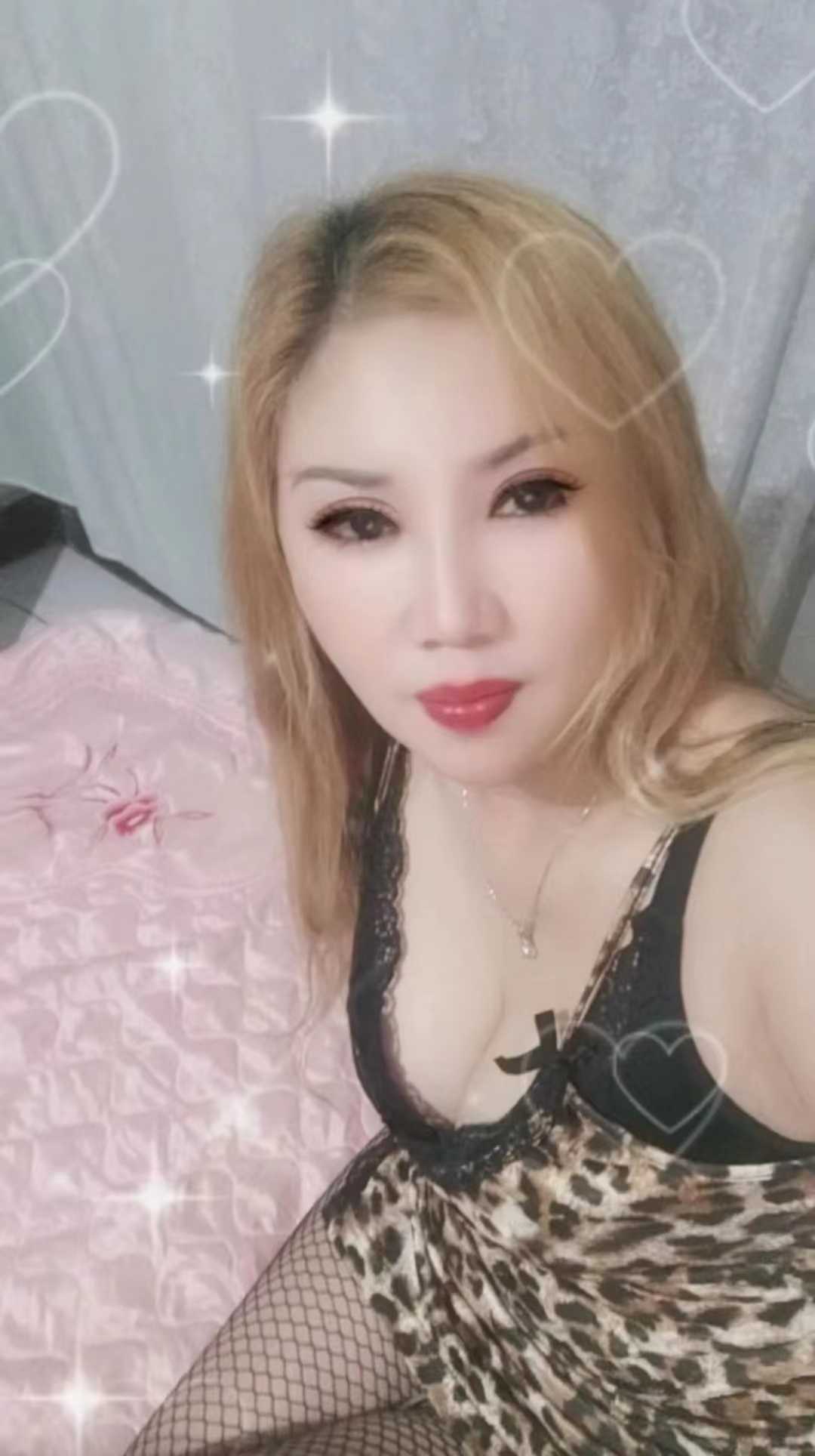天桥区大胸金发妖女