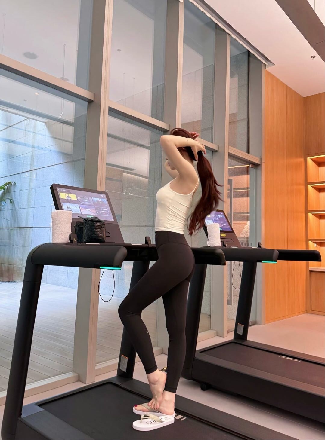 私密会所100分钟