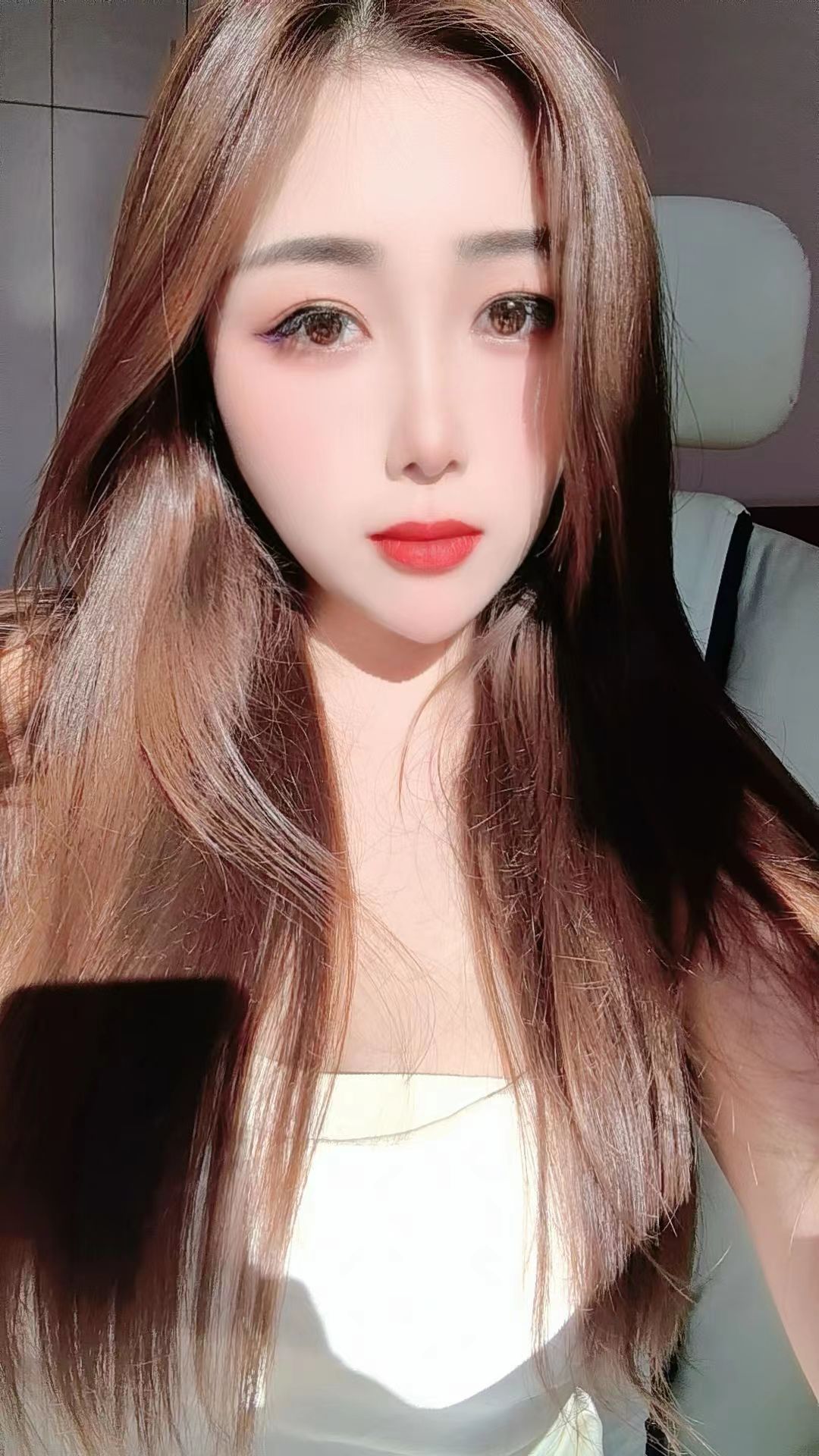 清纯美女，皮肤白嫩手感好