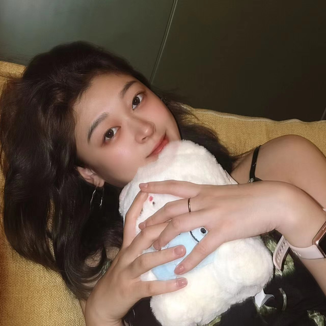 舌头很软， 做~ai紧致