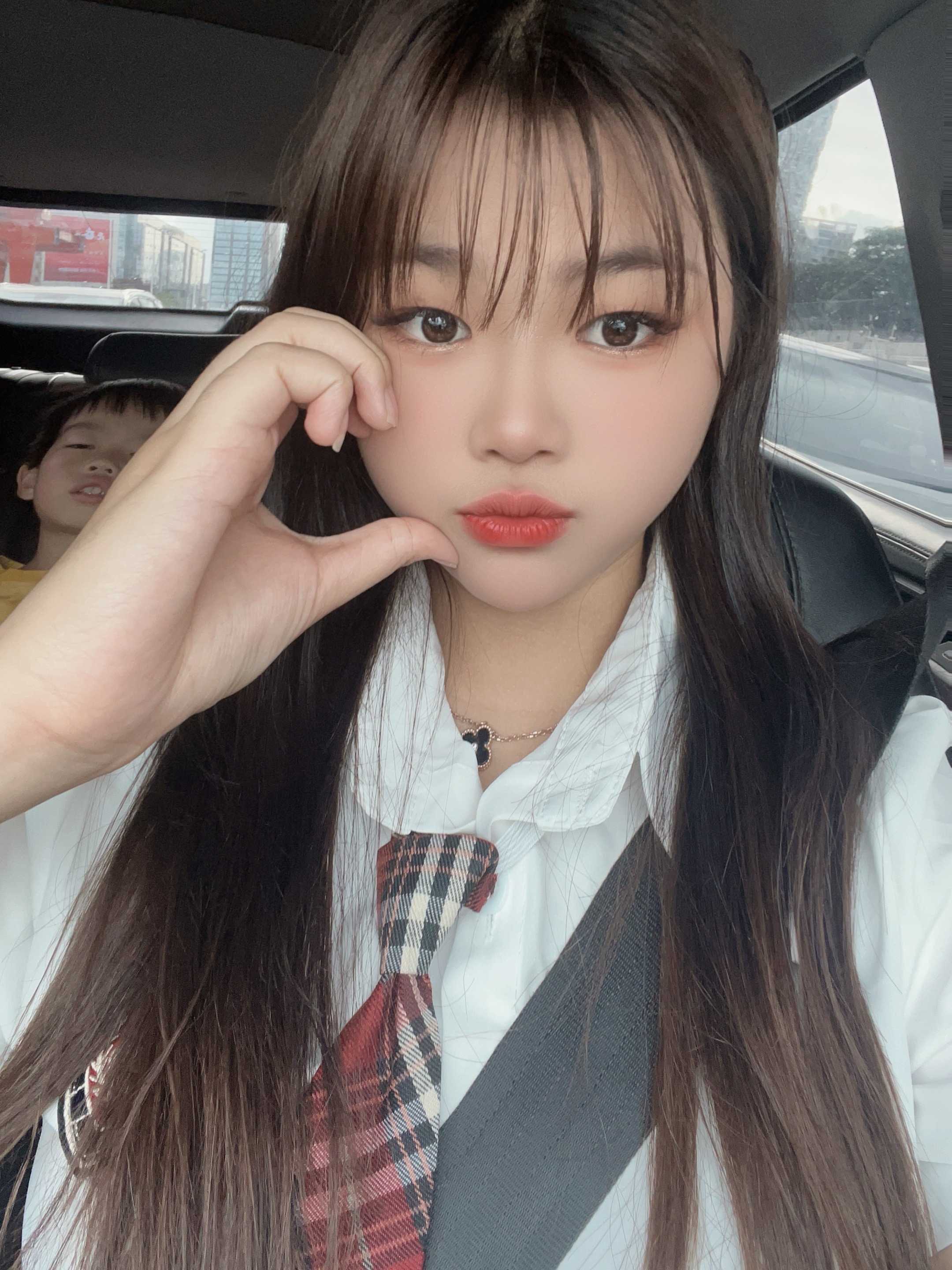 00后、个人兼职，素颜照片