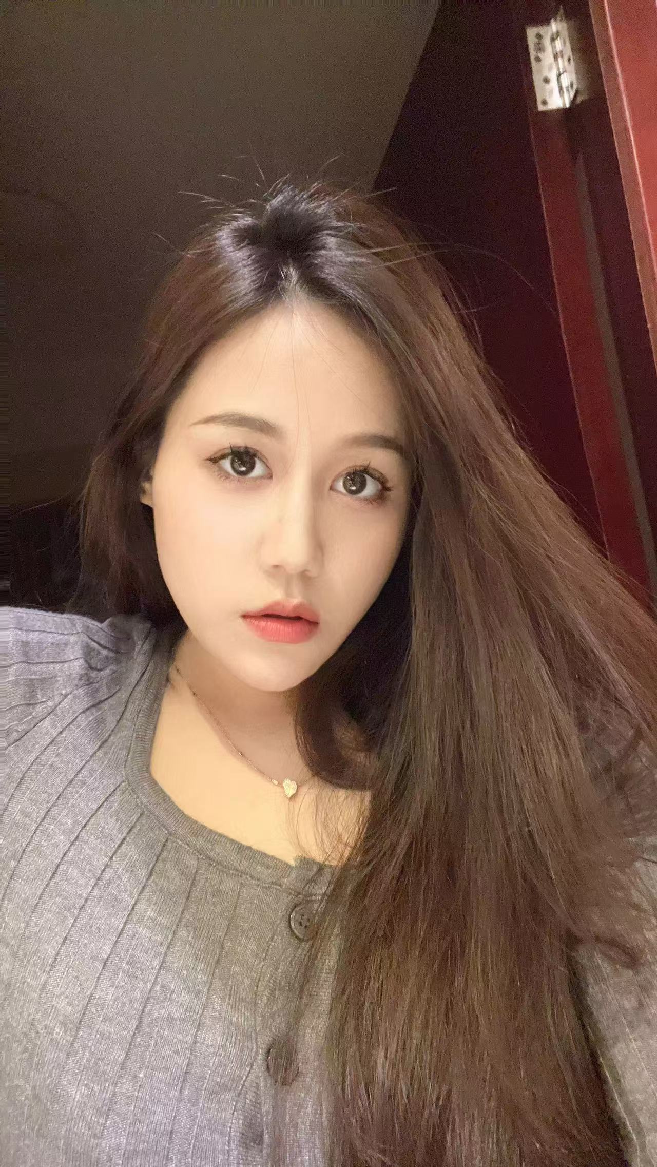 西乡丰满撩人辣妹柠檬