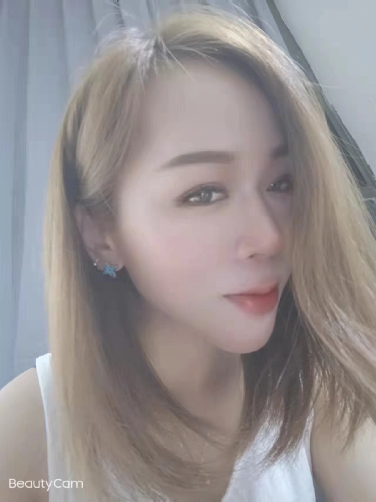 滨湖巨乳菲菲半套服务