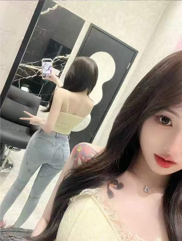 南山蜜桃臀美妞娜娜