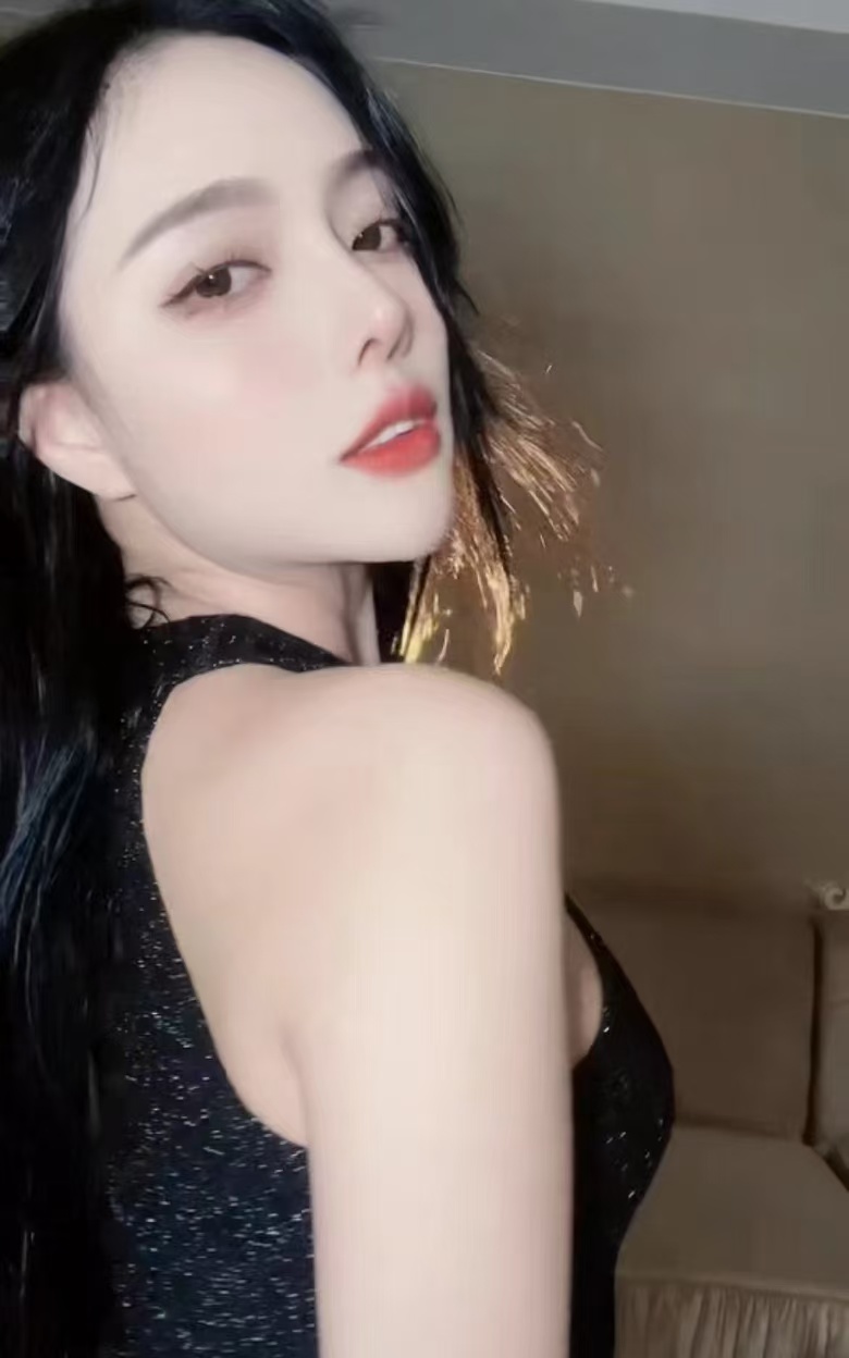 徐汇白嫩迷人彩儿