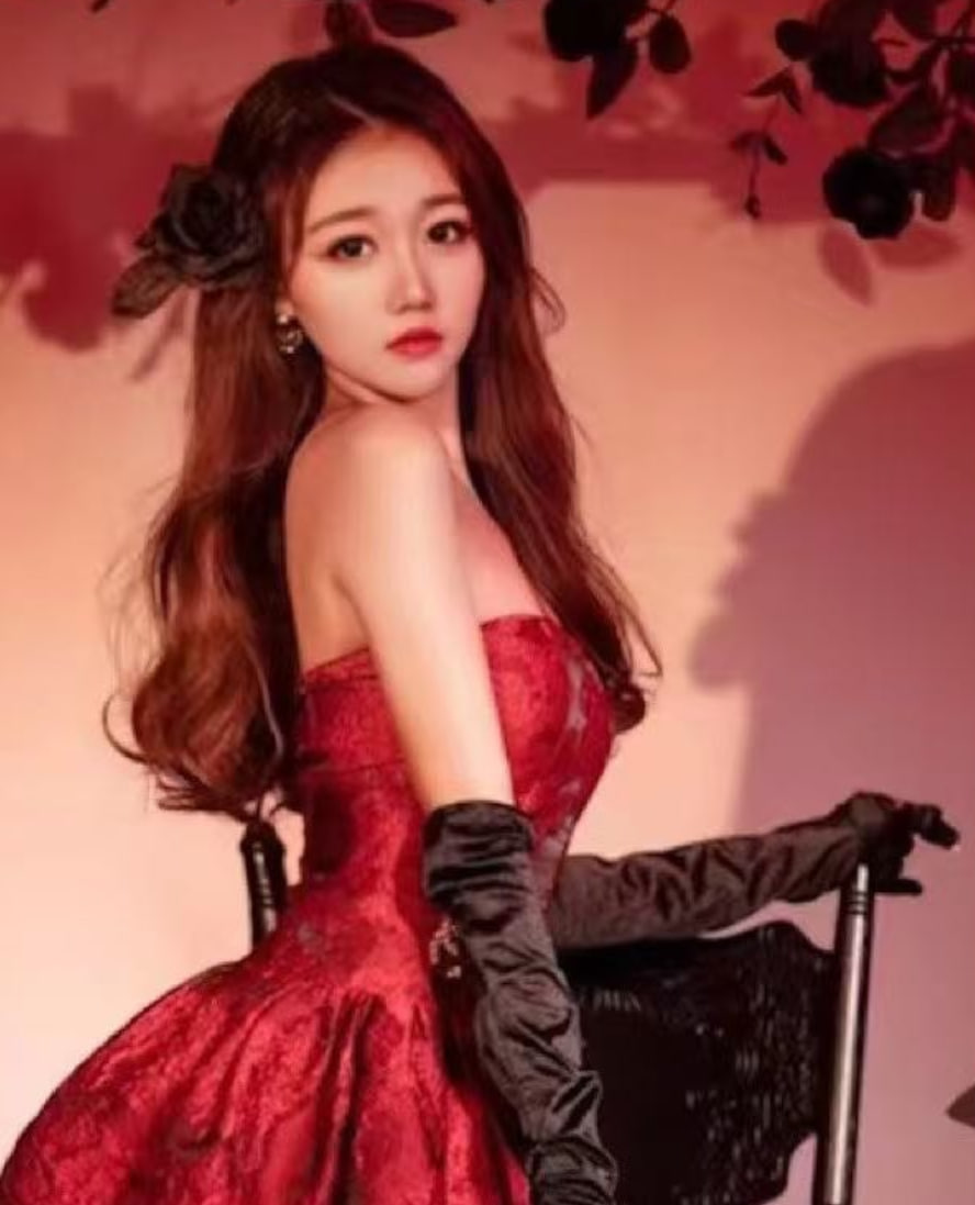 河北后入给力大屁股被夹爽