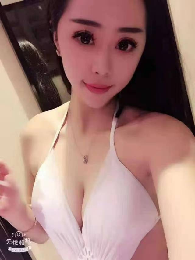 南关丰满大白软辣妹