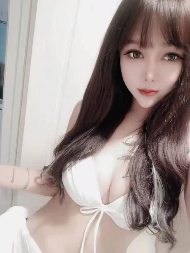 南关丰满大白软辣妹